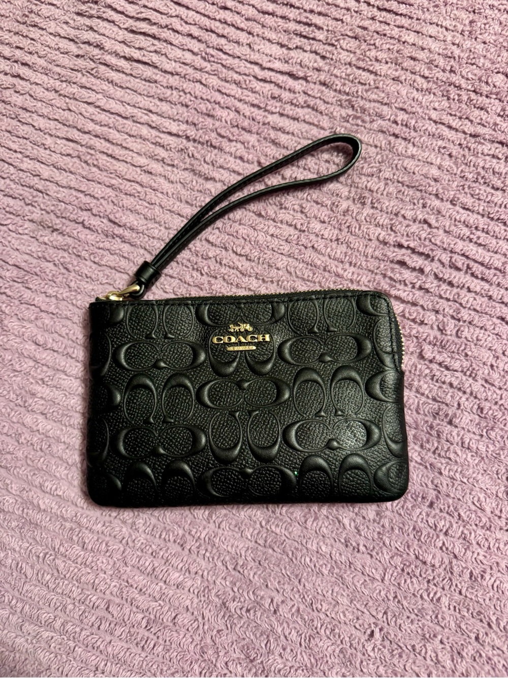 Coach Corner Zip Wristlet Black Signature Leather